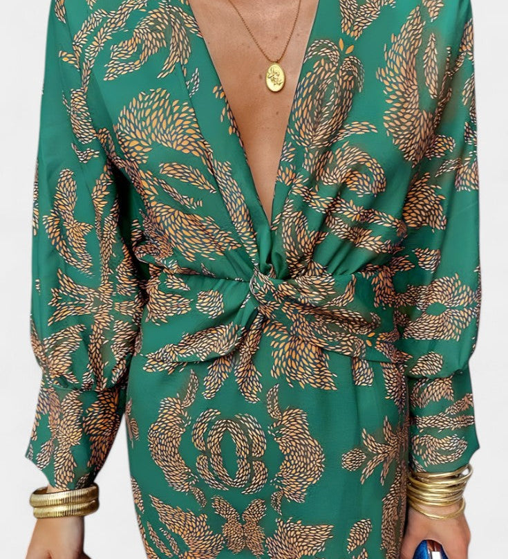 Rochie Maxi Emma cu Decupaj în V și Nod Frontal