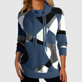 Pulover tricotat cu design artistic și glugă