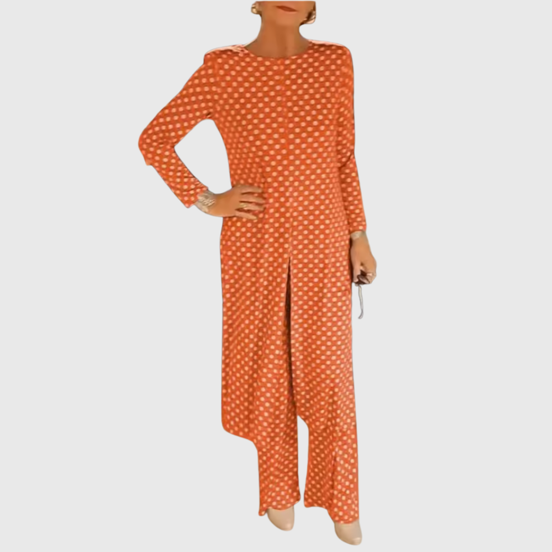 Nikolina | Compleu cu puncte fermecătoare