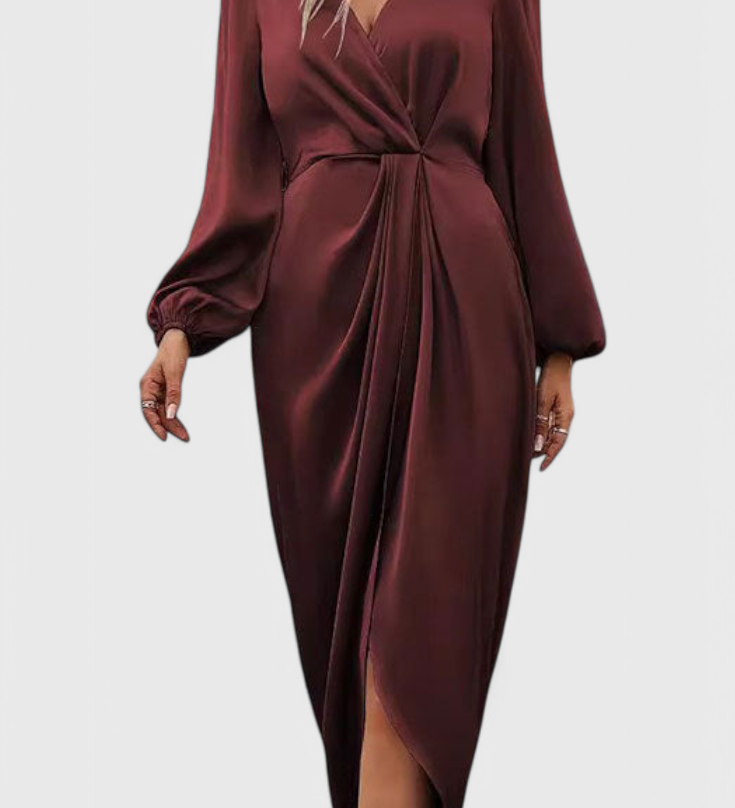 Rochie Elegantă Lungă Andrea cu Decupaj în V și Fisură Pe Laterale