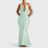 Rochie de gală elegantă cu spate descoperit și decolteu impresionant