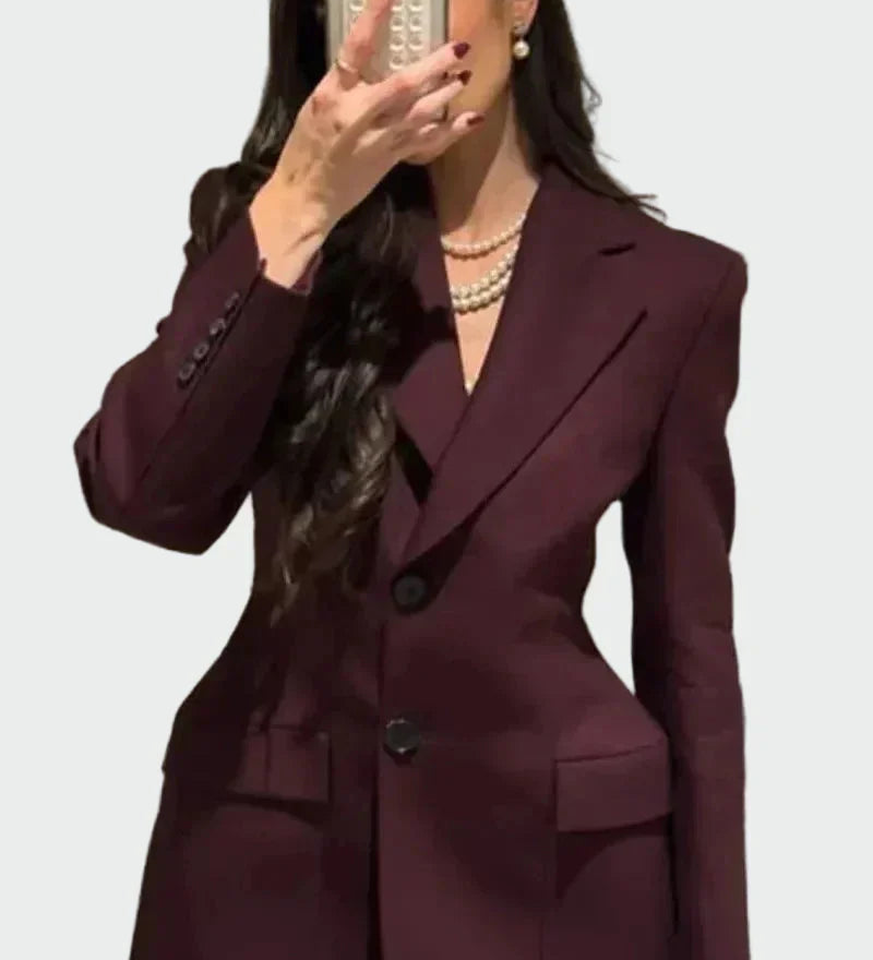 Sacou cu Linie Impresionantă și Buton