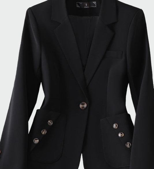 Sacou într-o linie captivantă