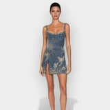 Rochie mică elegantă cu stil intens