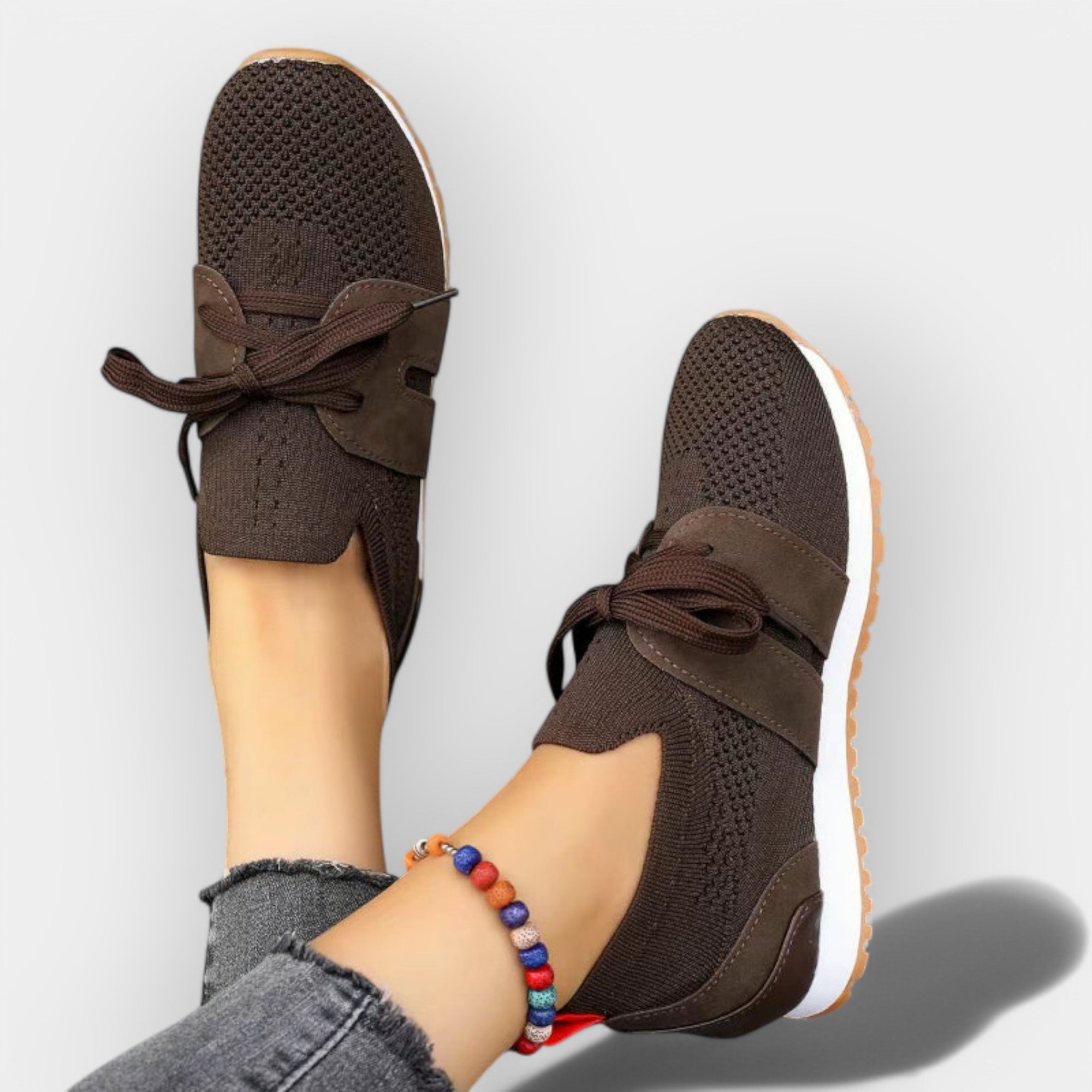 Adidasi transparenți