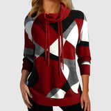 Pulover tricotat cu design artistic și glugă