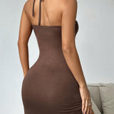 Rochie Mini Culoare Ciocolată cu Legătură în Jurul Gâtului