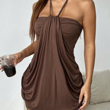 Rochie Mini Culoare Ciocolată cu Legătură în Jurul Gâtului