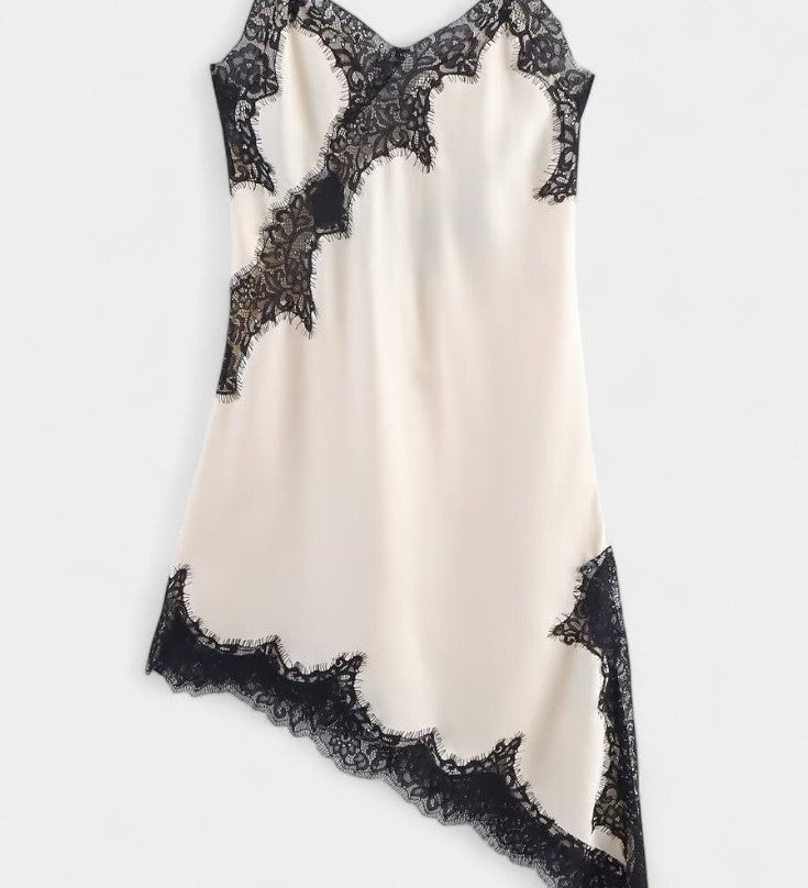 Rochie Mini Katarina cu Bretele și Dantelă