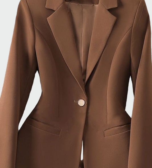 Sacou în linie elegantă modernă